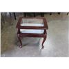 Image 1 : MAHOGANY FINISH GLASS DISPLAY ENDTABLE