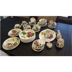 LARGE SET OF BELLE FIORI WOODS AND SON CHINA SET