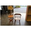 Image 1 : MAPLE LAMP TABLE AND CHAIR