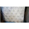 Image 2 : KINGSIZE PILLOW TOP SIMMONS COURTYARD MATTRESS
