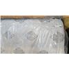 Image 3 : KINGSIZE PILLOW TOP SIMMONS COURTYARD MATTRESS