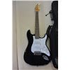 Image 2 : GEORGE WASHBURN ELECTRIC GUITAR BLACK IN SOFT CASE