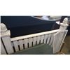 Image 2 : COUNTRY STYLE WHITE PICKET TWIN SIZE BED