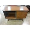 Image 2 : MID CENTURY SLIDING DOOR CABINET