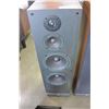 Image 2 : TWO TOWER JBL P50 SPEAKERS MADE IN USA