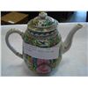 Image 3 : EASTERN VASE TEAPOT CUPS AND PITCHERS