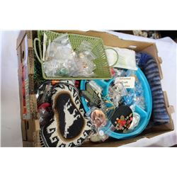 TRAY OF JEWELRY AND CRAFTS SUPPLIES