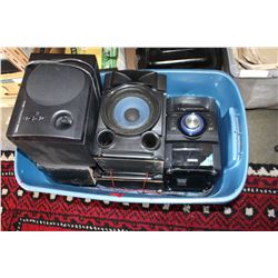 TOTE OF SPEAKERS AND STEREO