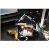Image 1 : 5 POWER DRILLS AND CHARGER WITH CASE AND SKILSAW