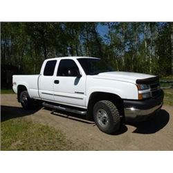 2006 GM QUAD CAB 4X4 TRUCK