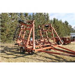 HESSTON 210 - 25' CULTIVATOR