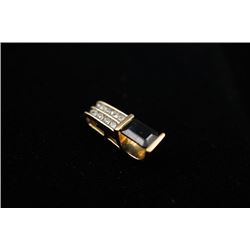 Diamond Black Pendant Inlaid with 14K Gold.