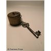 Image 1 : Inglourious Basterds Shosanna Dreyfus (Mélanie Laurent) Key Movie Props