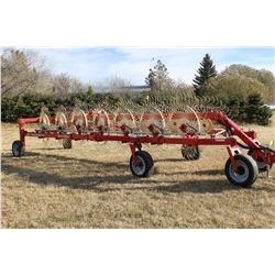 2015 FARM KING ENROSSI EASY RAKE 14 WHEEL RAKE