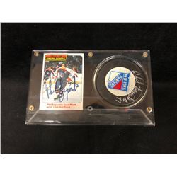 PHIL ESPOSITO AUTOGRAPHED HOCKEY CARD & PUCK DISPLAY