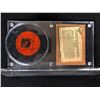 Image 2 : PHIL ESPOSITO AUTOGRAPHED HOCKEY CARD & PUCK DISPLAY