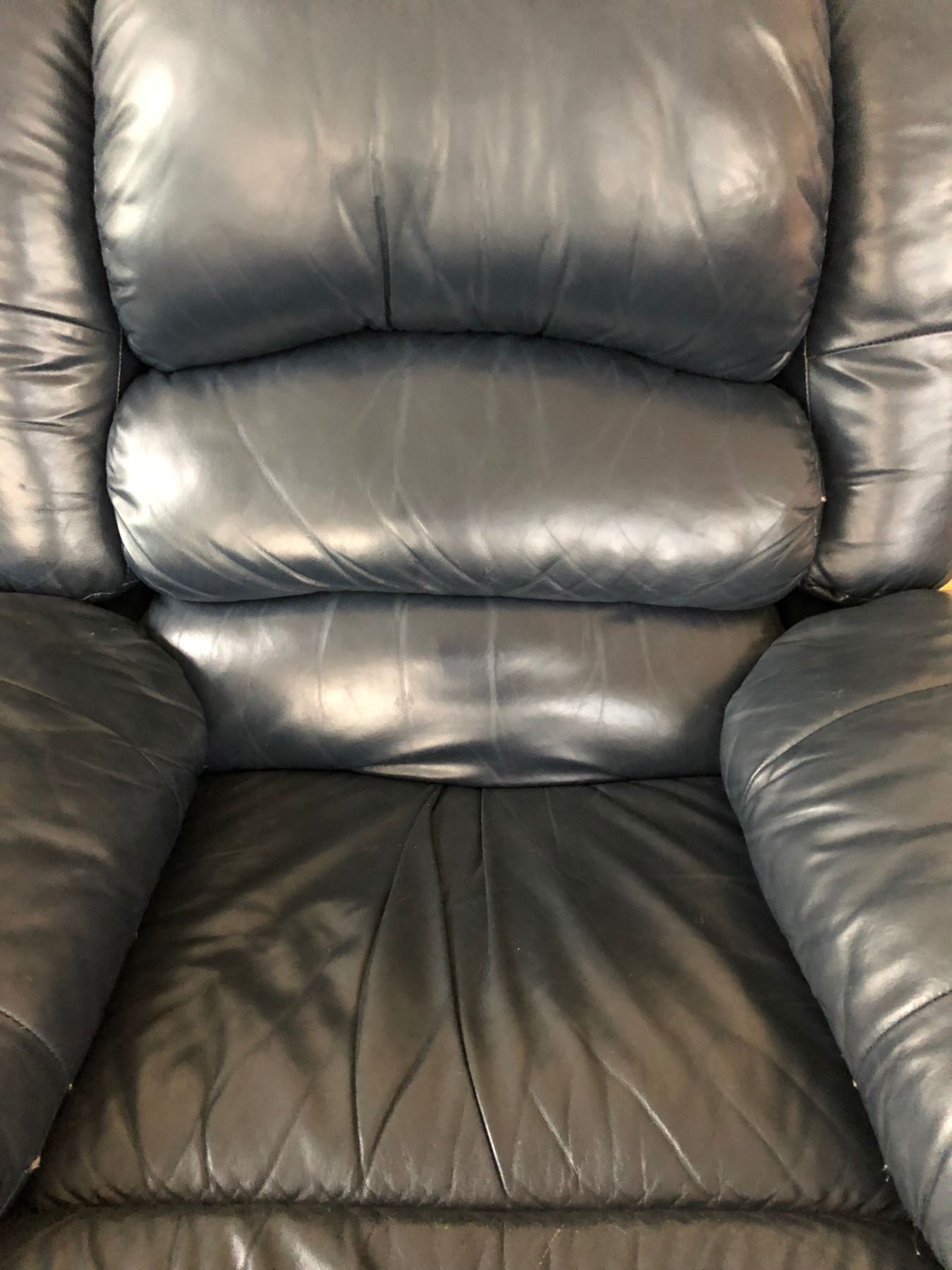 Navy Blue Leather Recliner (Excellent Condition)
