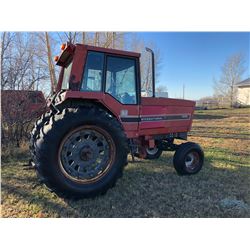 IH Model 3288 Diesel Tractor w/Cab, 18.4 x 38 - 540/1000 Dual P.T.O. Dual Hydraulics App 6200 Hours