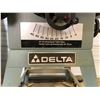 Image 2 : Delta 10" Professional Table Saw on Rollers & Extra Blades