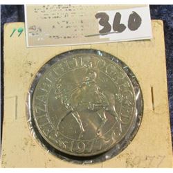 1977 Great Britain Crown depicting Queen Elizabeth on horseback. Gem BU.