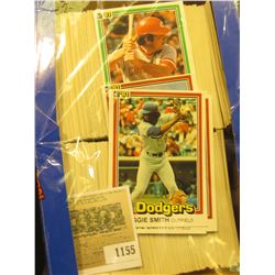 1155 _ Box nearly full of 1991 Donruss Baseball Cards, Mint condition or nearly so. Includes Reggie 
