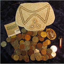 1536 _ White Beaded & zippered Purse made from Indian Trade Beads. Contains a Agate & a Gold Stone C
