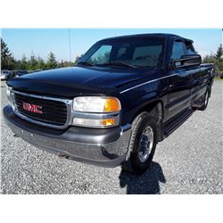 F3 -- 2000 GMC Sierra C2500 , Blue , 234760  KM's