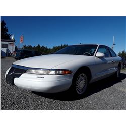 B5 -- 1995 LINCOLN MARK 8 COUPE, WHITE, 206,070 KMS