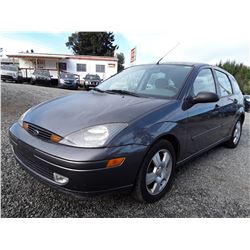D5 --  2003 Ford Focus ZX5 , Silver , 169987  KM's