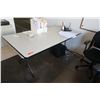 Image 1 : Folding Table