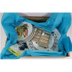 VINTAGE CHEESE AND WINE PLATE SET