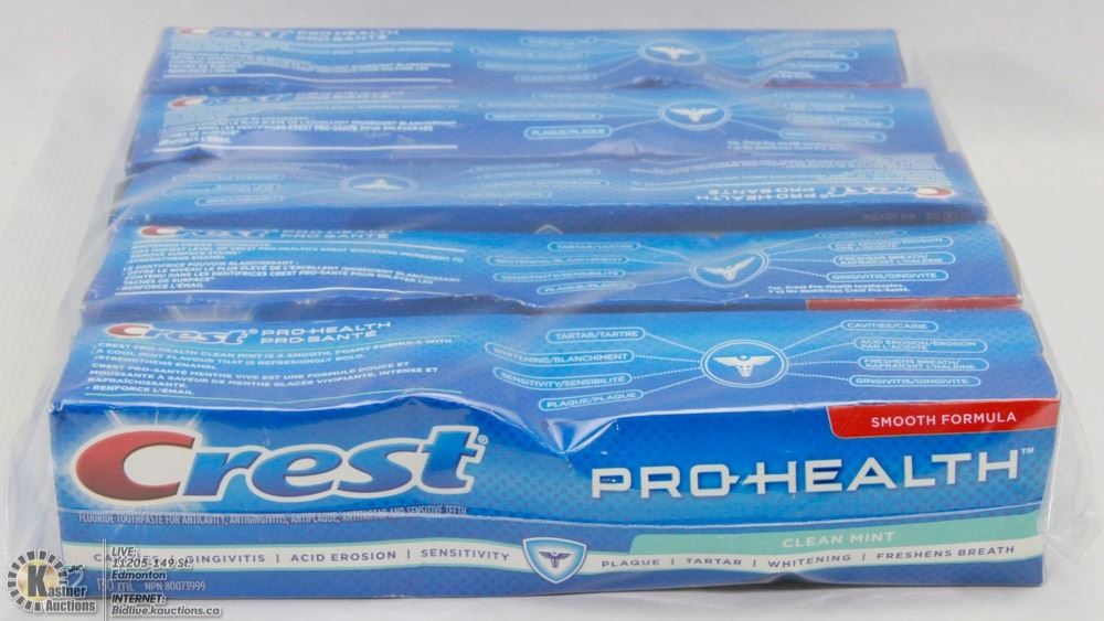 LOT OF ASSORTED CREST TOOTHPASTE