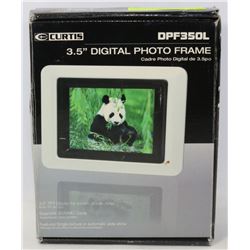 CURTIS 3.5" DIGITAL PHOTO FRAME