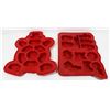 Image 1 : PAIR OF LARGE SILICONE BAKING PANS