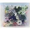 Image 1 : BAG OF CRAFT FLOWER BOUQUETS
