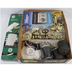 TRAY OF ASSORTED ELECTRICAL SUPPLIES & HARDWARE