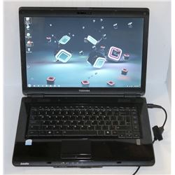 TOSHIBA LAPTOP W/ AC CHARGER