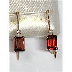 10) 10K YELLOW GOLD GARNET & DIAMOND EARRINGS