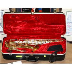YAMAHA TENOR SAX WITH CASE