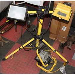 PAIR OF CONSTRUCTION LIGHTS-ONE 2 HEAD AND ONE