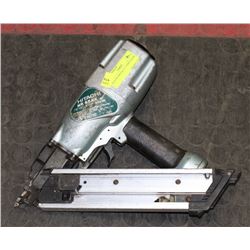 HITACHI NR65AK 2 ½ “ STRIP NAILER