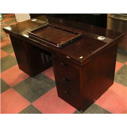 EXECUTIVE WOOD DESK