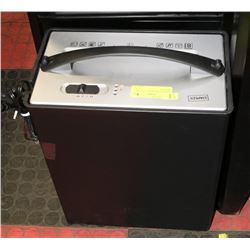 STAPLES PAPER & PLASTIC CARD SHREDDER -
