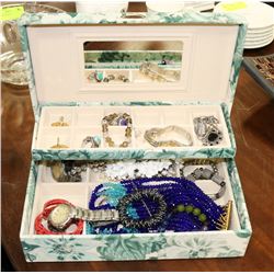 VINTAGE CLOTH COVERED JEWELLERY BOX WITH CONTENTS