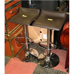 2 BAR CHAIRS