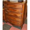 Image 2 : 2PC BEDROOM WOOD DRESSER SET QUEEN ANNE