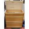Image 1 : 4 DRAWER DRESSER WITH TIP UP LID