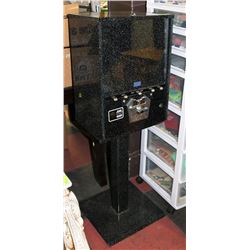 5 COMPARTMENT COIN OPERATED VENDING MACHINE