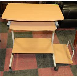 COMPUTER DESK ON CASTORS