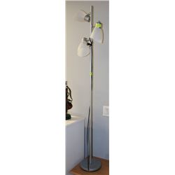 METAL 3-LIGHT FLOOR LAMP - HOUSEHOLD